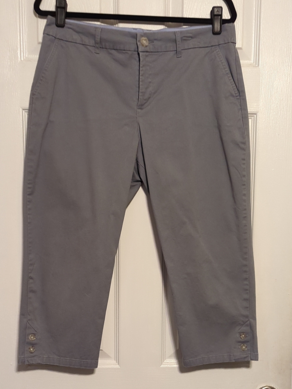 Croft & Barrow Women's Grey  Cropped Chino Pants